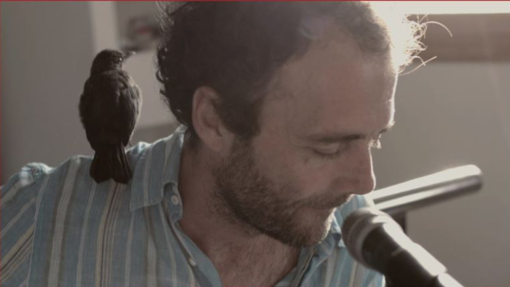 Projecció documental: Els ulls s'aturen de créixer